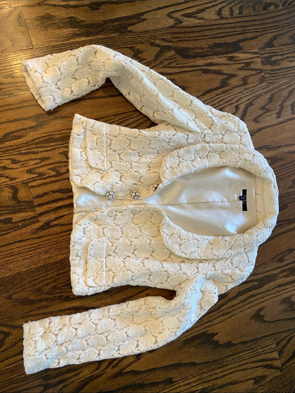 Vintage Elegant Women's Cream Floral Texture Jacket with Decorative Buttons - Picture 1 of 4